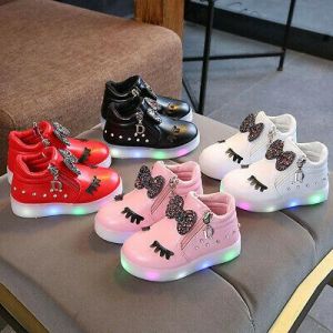 נעלולי פלא נעלי תינוקות Toddler Kids Baby Girls Crystal Bowknot LED Shoes Luminous Boot Sport Sneakers