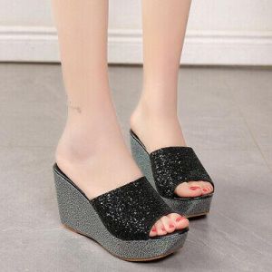 נעלולי פלא נעלי בית וסנדלים Women Casual High Heel Wedge Skid Slippers Sandals Bling Flip Flops Shoes
